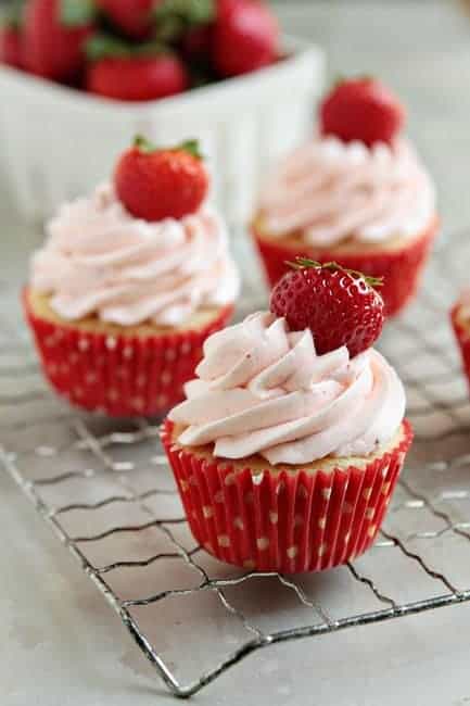 Pretty Strawberry Cupcakes