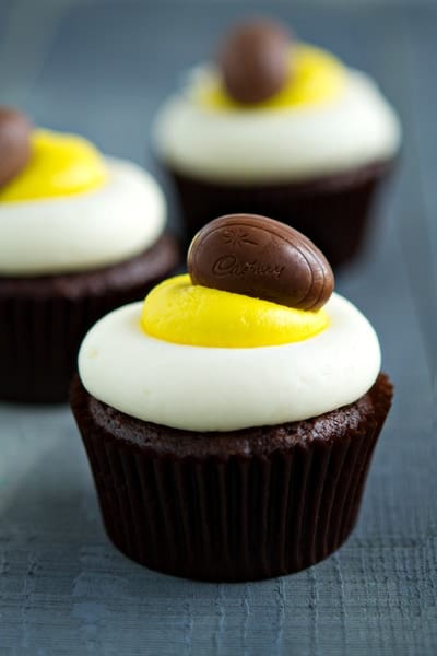 Post image for Cadbury Creme Egg Cupcakes