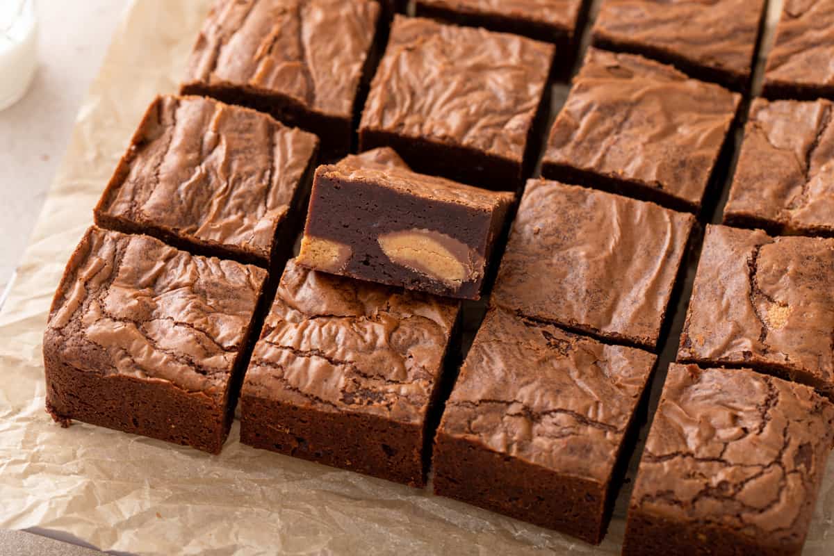 How to Keep Brownies From Getting Hard Around the Edge of the Pan