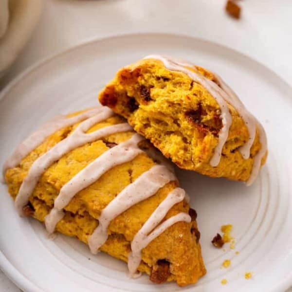 cropped-pumpkin-scones-on-plate.jpg