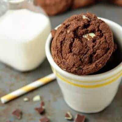 Chocolate Cookies with Thin Mints