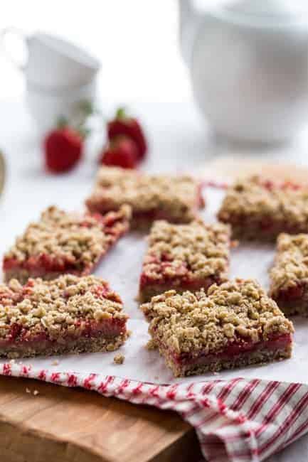 Strawberry Oatmeal Bars Recipe | My Baking Addiction