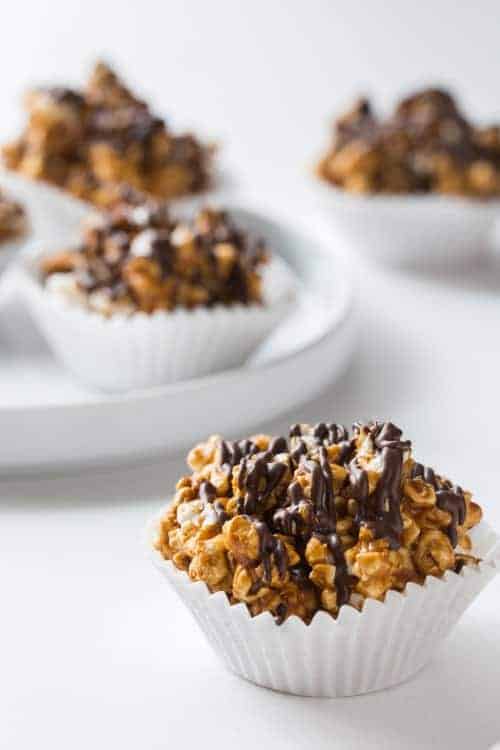 Autumn Spice Caramel Corn on My Baking Addiction