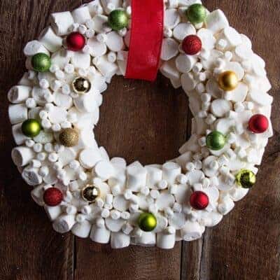 How To Make a Marshmallow Wreath + Video