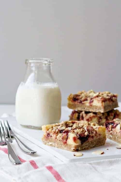 Cherry Cheesecake Crumb Bars