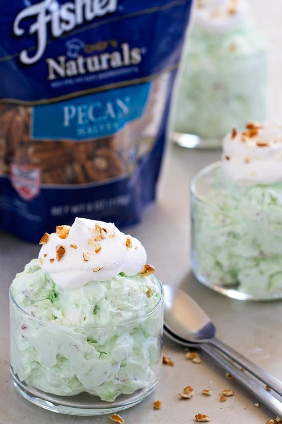 Watergate Salad can be a dessert or afternoon snack. Perfect for friends.