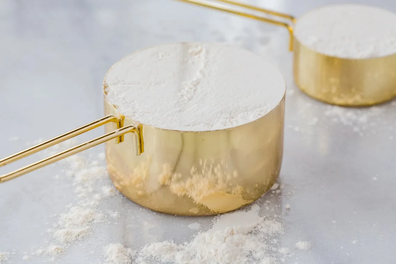 How To Measure Flour Accurately My Baking Addiction How To Measure Flour Accurately My Baking Addiction