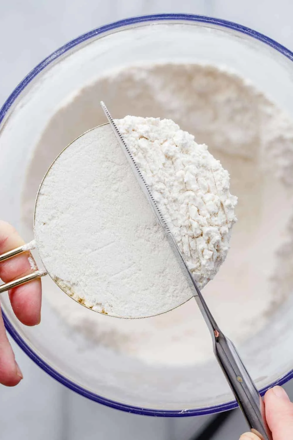 How To Measure Flour Accurately | My Baking Addiction