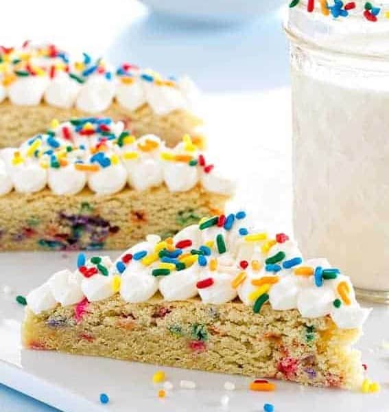 Funfetti Sugar Coookie Bars are exactly the dessert you want to make for a crowd. Totally impressive!