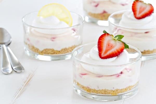 No Bake Strawberry Lemonade Cheesecake is exactly the dessert you want for summer entertaining. Totally impressive!