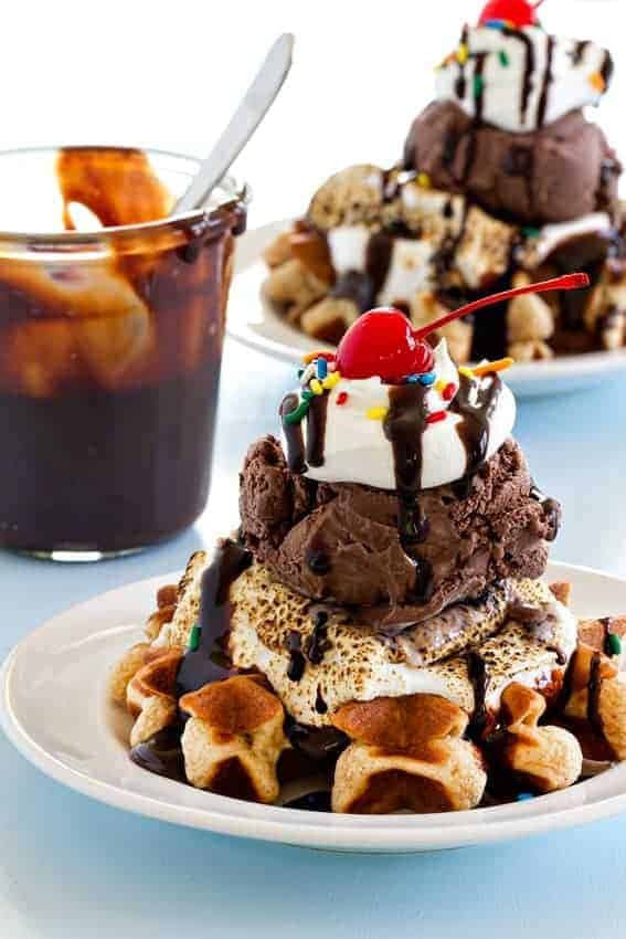 s’mores waffle sundaes