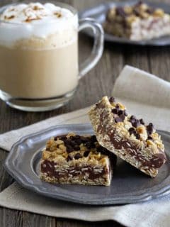 No Bake Chocolate Peanut Butter Oatmeal Bars are sweet and chewy. A great after school (or anytime!) snack.