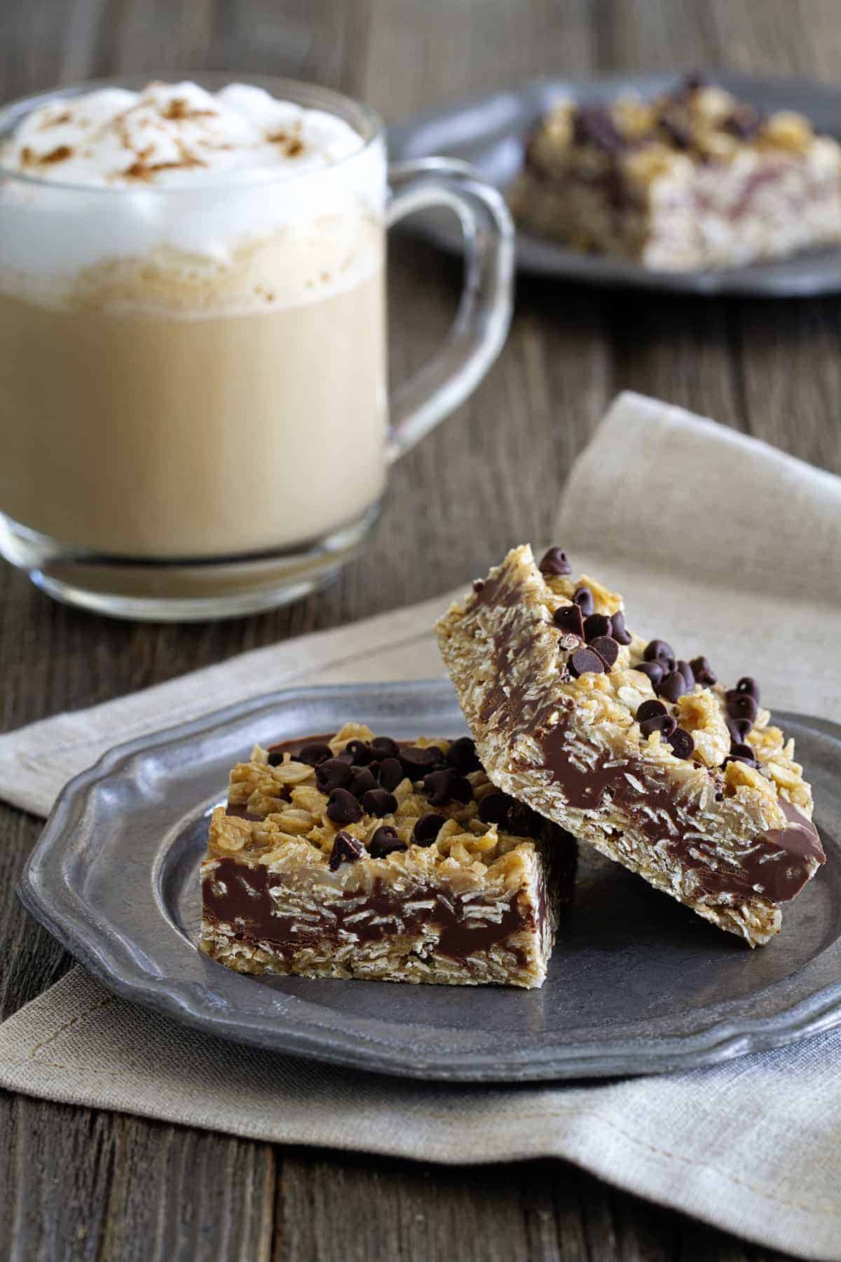 No Bake Chocolate Peanut Butter Oatmeal Bars