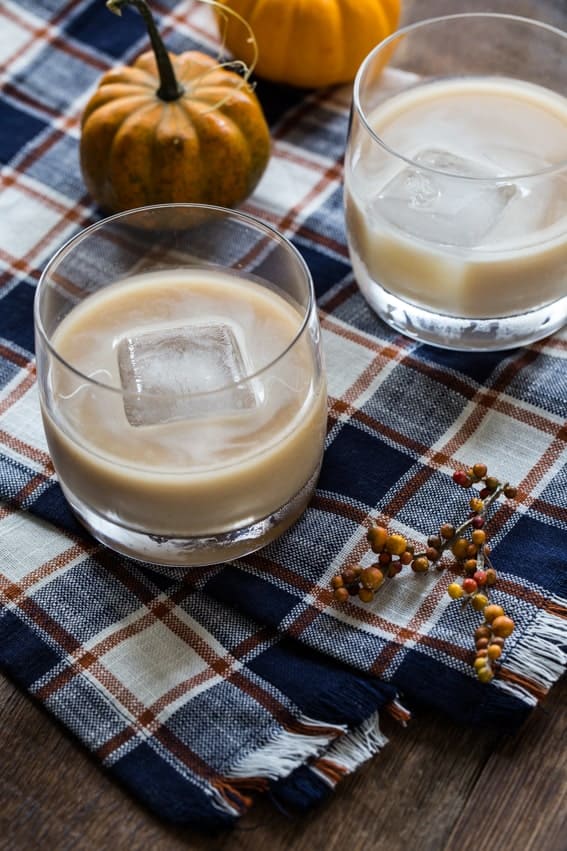 Pumpkin Spice White Russian is the creamy cocktail with a Fall twist. Totally delicious.