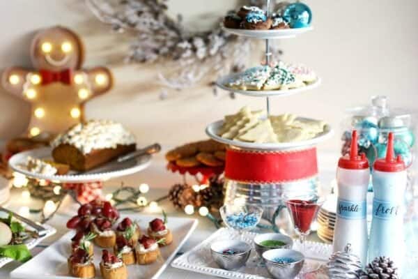 Tips and tricks for hosting a DIY Cookie Decoration Station! Get ready to have a blast!