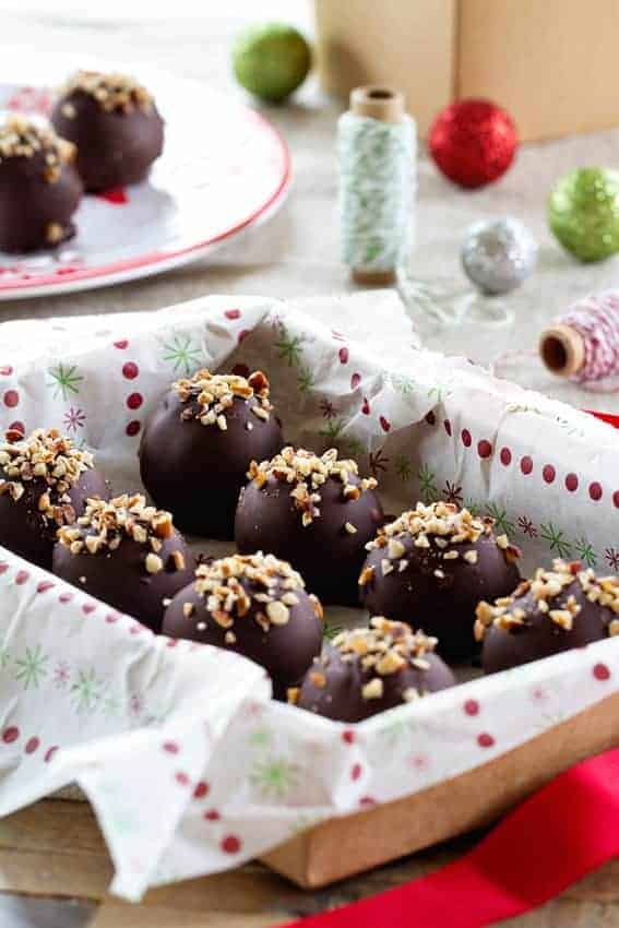 Turtle Cookies Balls are super easy and delicious. A must for your cookie baking this holiday.