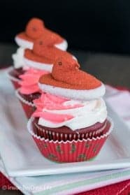 Red-Velvet-Peppermint-Cupcakes-3-1