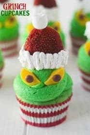 grinch-cupcakes-picture-584x876