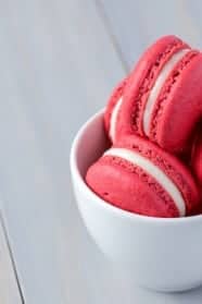 Red-Velvet-Macarons-1-sm