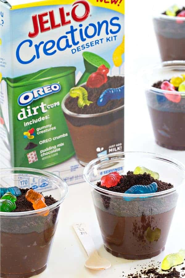 Oreo Dirt Cups are about the cutest thing you ever did make with your kid. And one of the easiest!