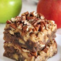 Caramel apple blondies with an easy caramel frosting and topped with pecans for a delicious fall treat. With a gluten-free option.