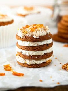 Gingerbread Icebox Cupcakes have a salted caramel sugar topping. Heavenly!