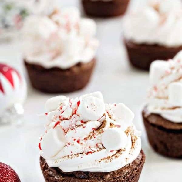 Celebrate the holiday season with these Peppermint Cocoa Brownie Cups. Easy and delicious!
