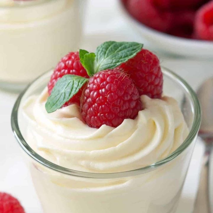 Easy White Chocolate Mousse-image