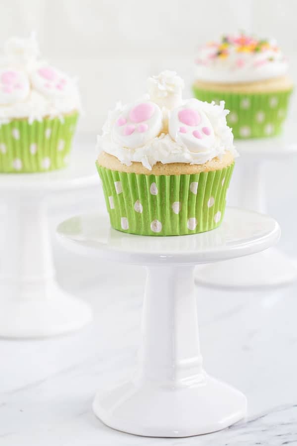 Bunny Butt Cupcakes are the perfect dessert for your Easter brunch. Who could possibly resist a bunny butt? 