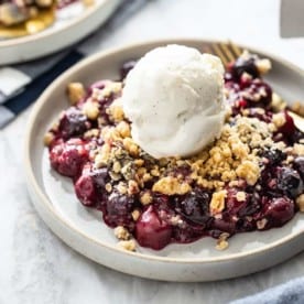 cherry crisp a la mode