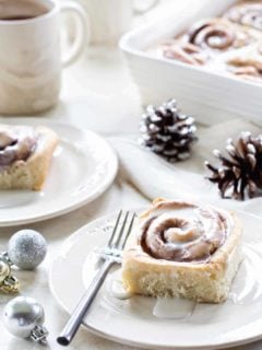 Mini Peppermint Hot Chocolate Bundt Cakes - A Kitchen Addiction