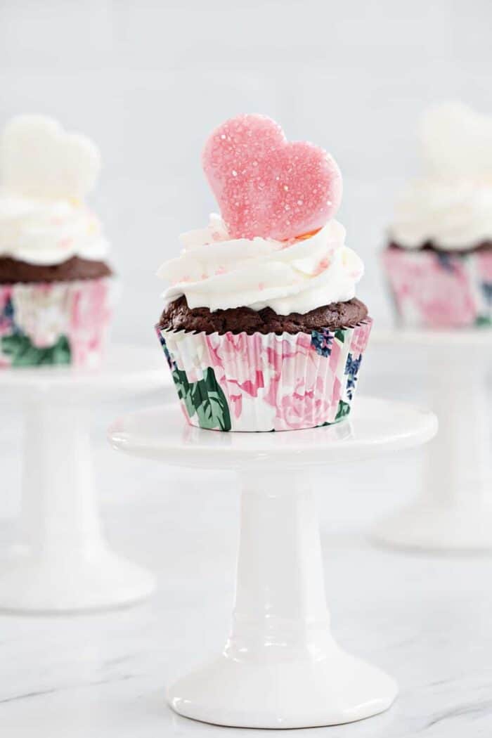 Valentine Marshmallow Cupcakes are a delicious dessert for Valentine's Day. Sweet, simple and oh, so love-ly!