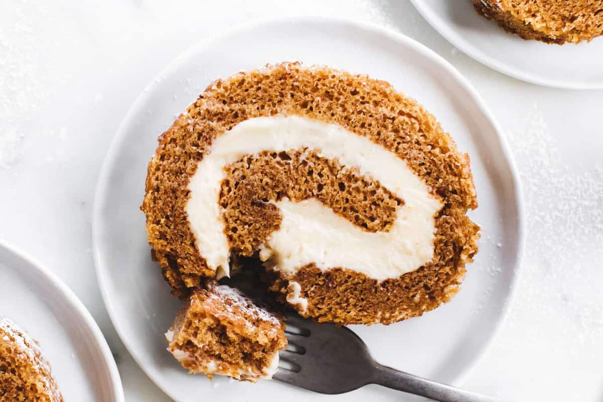 Looking for the best pumpkin roll recipe? I've got you covered!