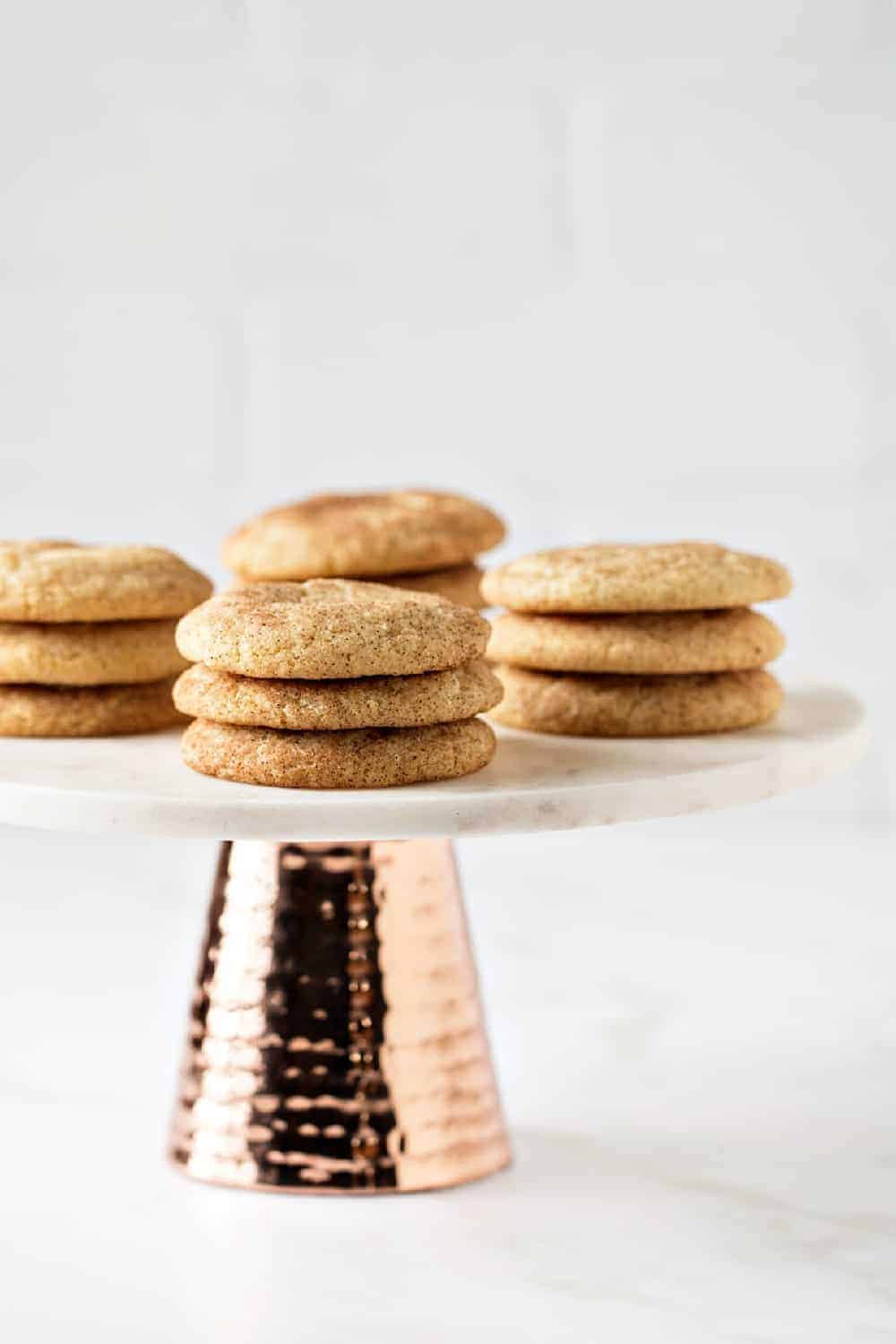 These Easy Snickerdoodle Cookies are the perfect cookie recipe for your holiday dessert tray! Simple and delicious.