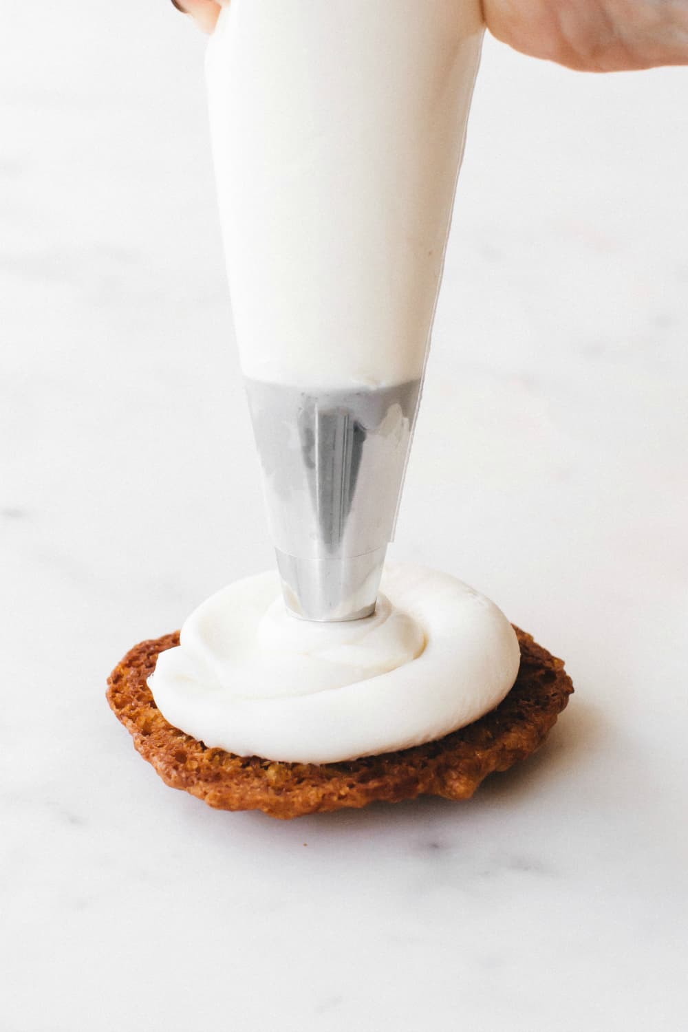 Homemade Oatmeal Cream Pies are absolutely delicious and fun to make