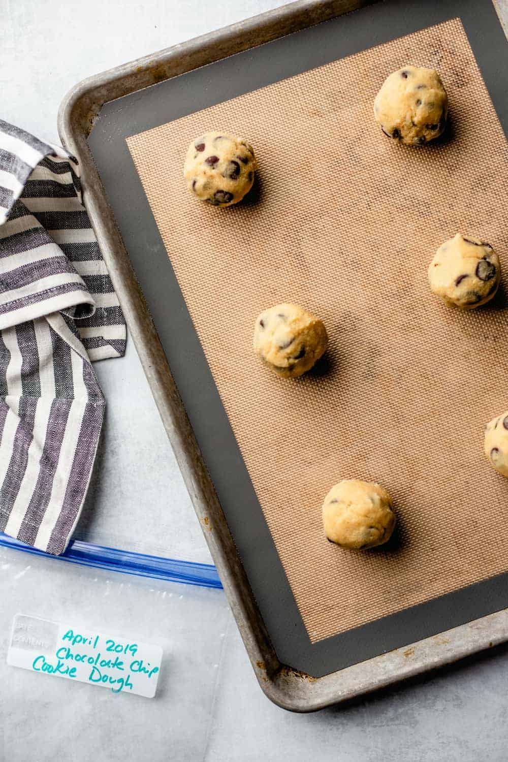 Bake up frozen cookie dough from frozen or after thawing