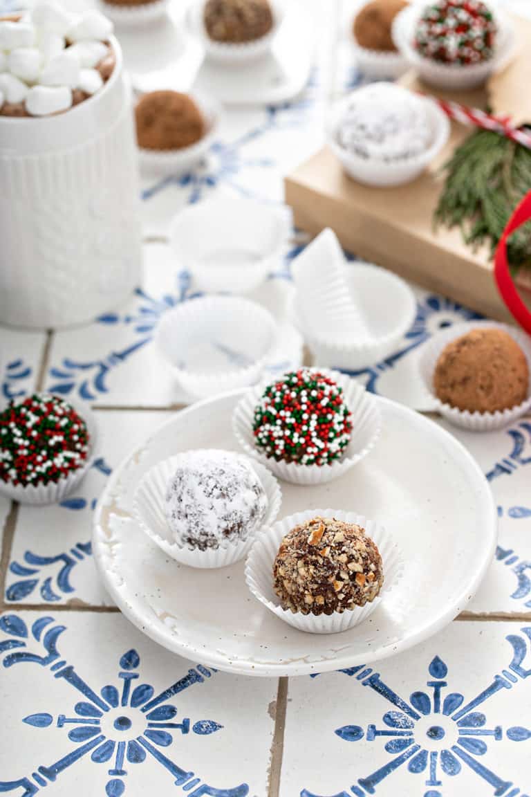 Rum Balls Recipe Perfect for the Holidays My Baking Addiction
