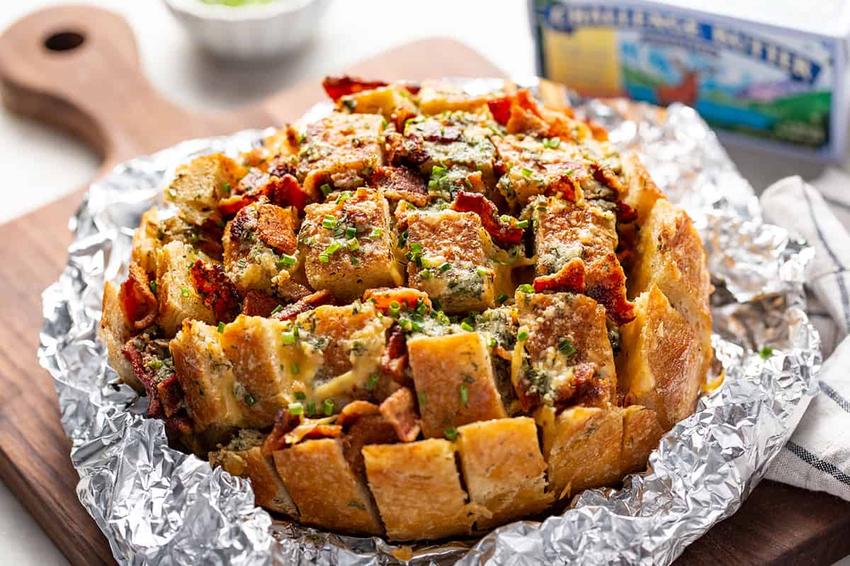 Cheesy Ranch Pull-Apart Bread