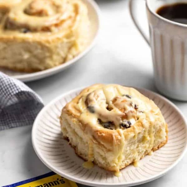 cropped-plated-cranberry-orange-cinnamon-roll.jpg