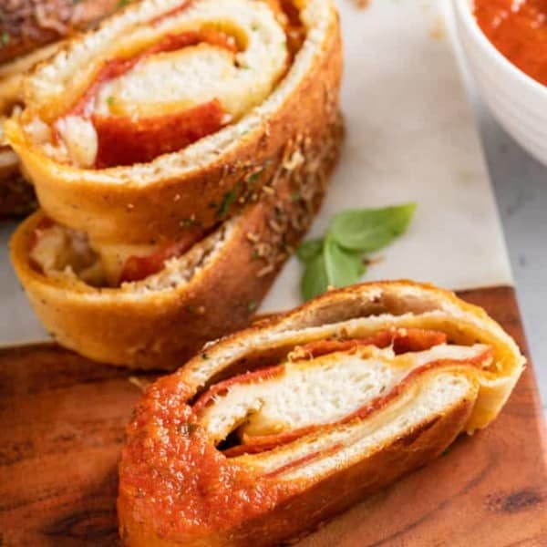 cropped-pepproni-bread-with-marinara.jpg