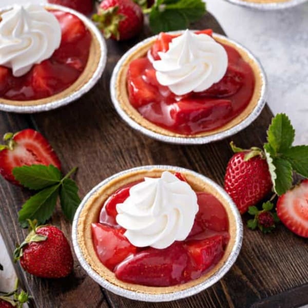 cropped-mini-strawberry-pies-on-board.jpg