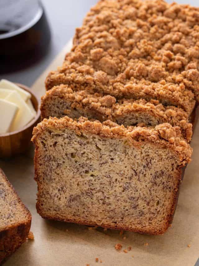 Streusel-Topped Brown Butter Banana Bread