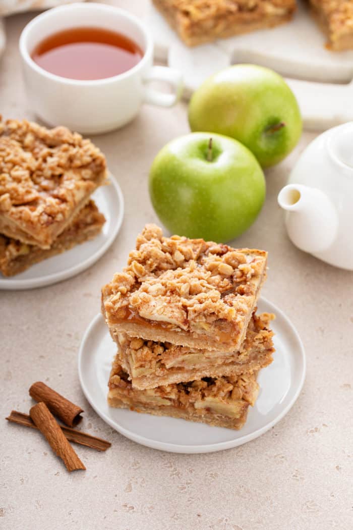 Apple Crisp Bars - My Baking Addiction