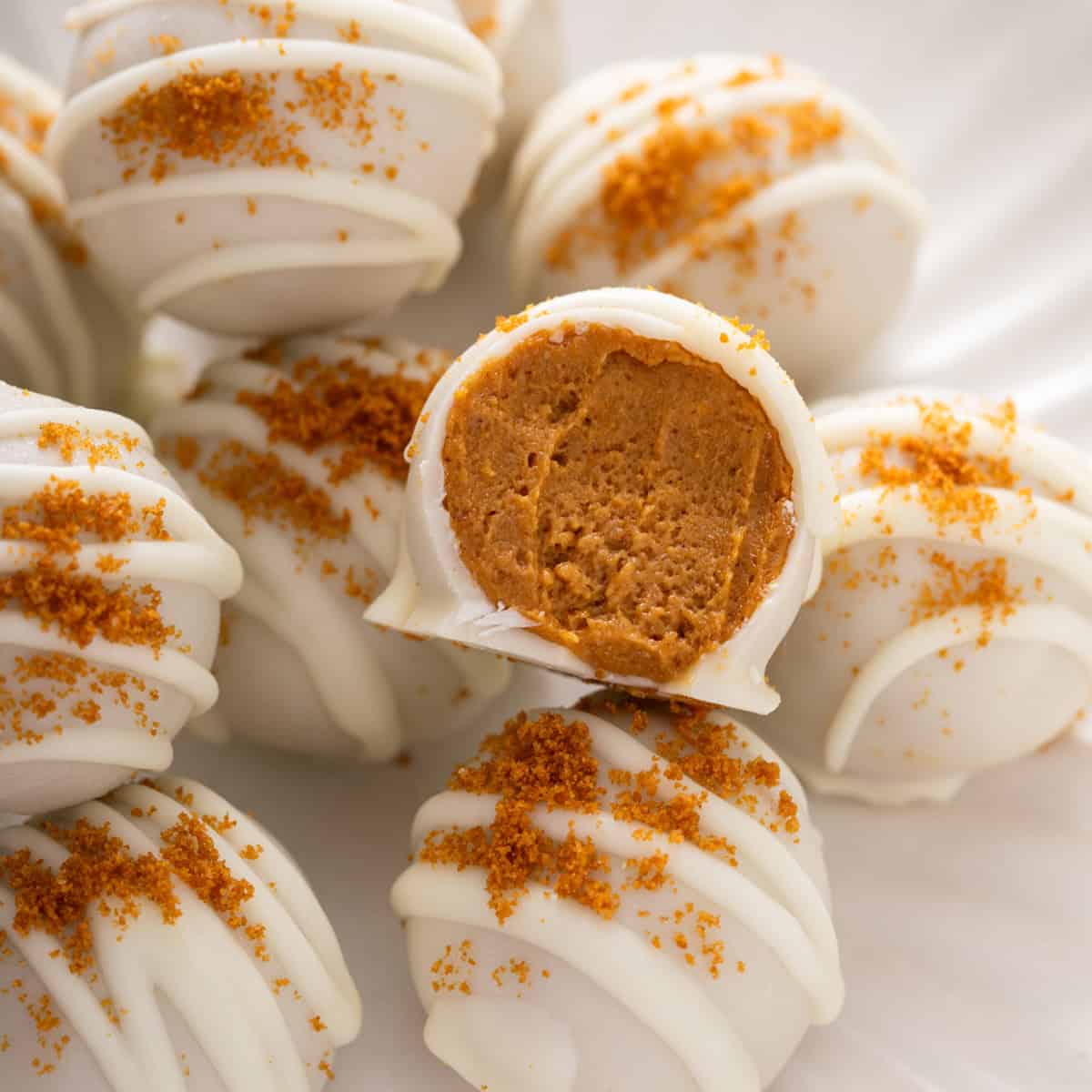 No-Bake Pumpkin Cheesecake Balls